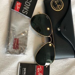 Ray ban aviator new